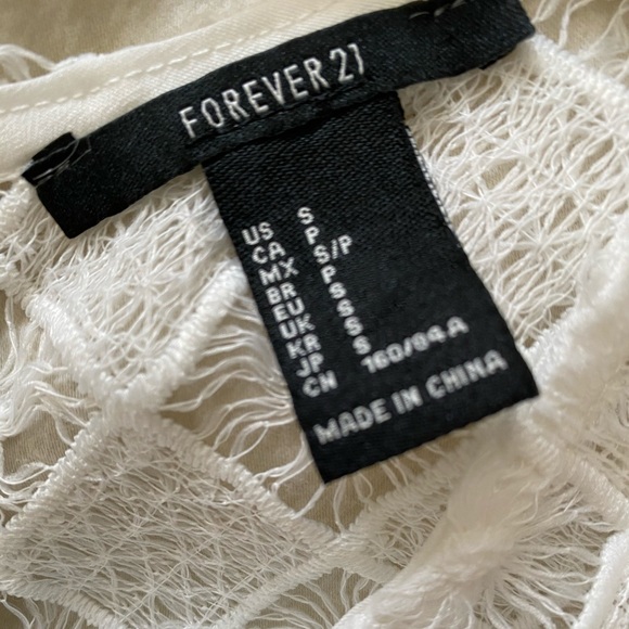 Forever 21 crochet crop top - Picture 3 of 6